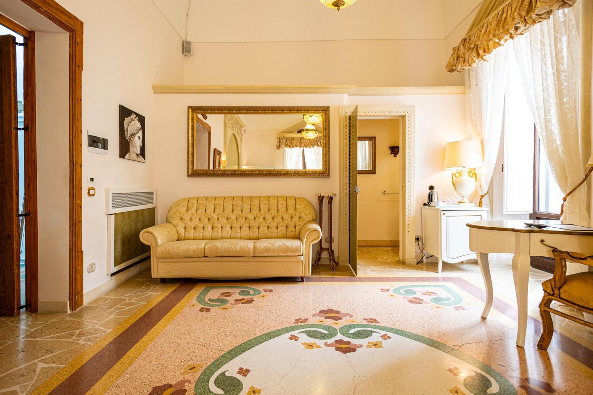 Palazzo Gallo * Gallipoli